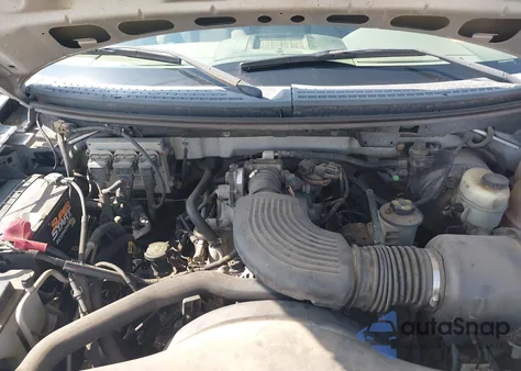 2005 Ford F-150 Stx/Xl/Xlt from USA, damaged, VIN 1FTRX14W45NA25467